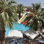 غومبيت أنيل بيتش فندق غومْبيت